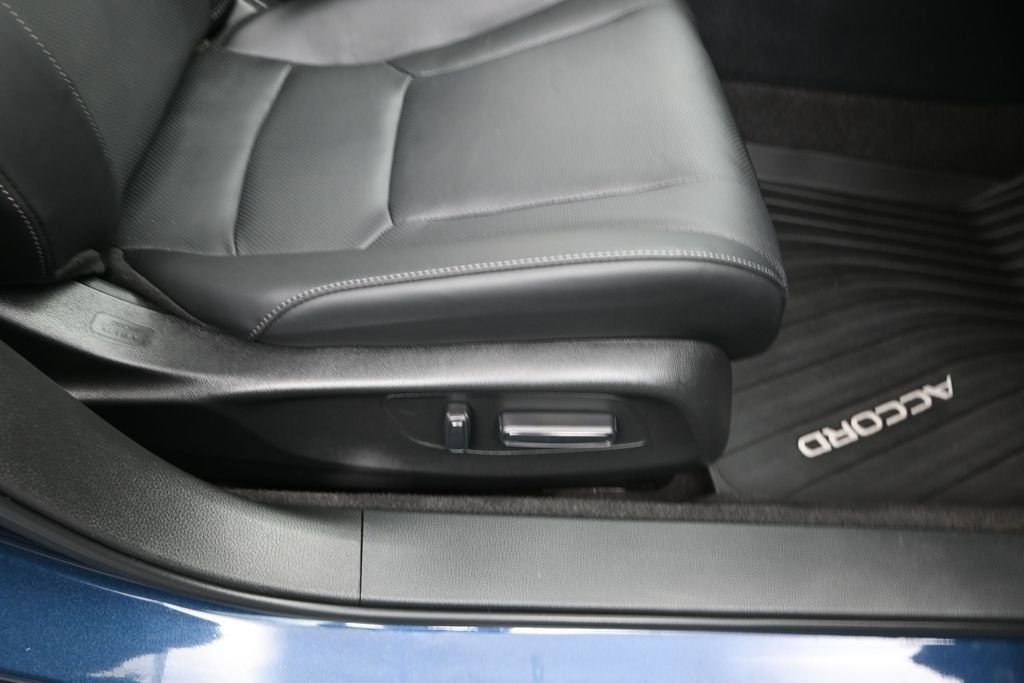 Used 2024 Blue Honda Touring image 11