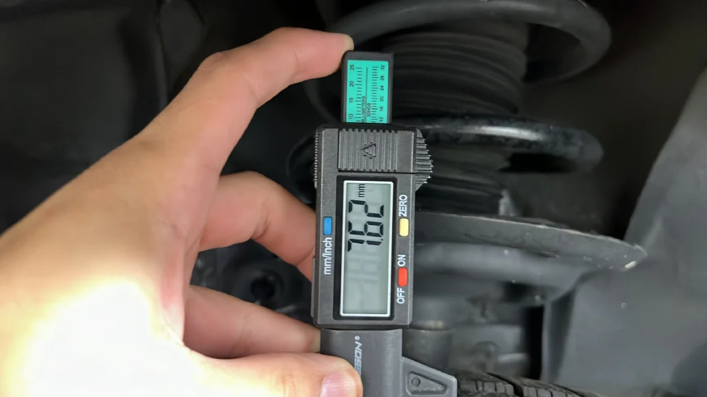 2019 Toyota RAV4 XLE Premium - Photo 40