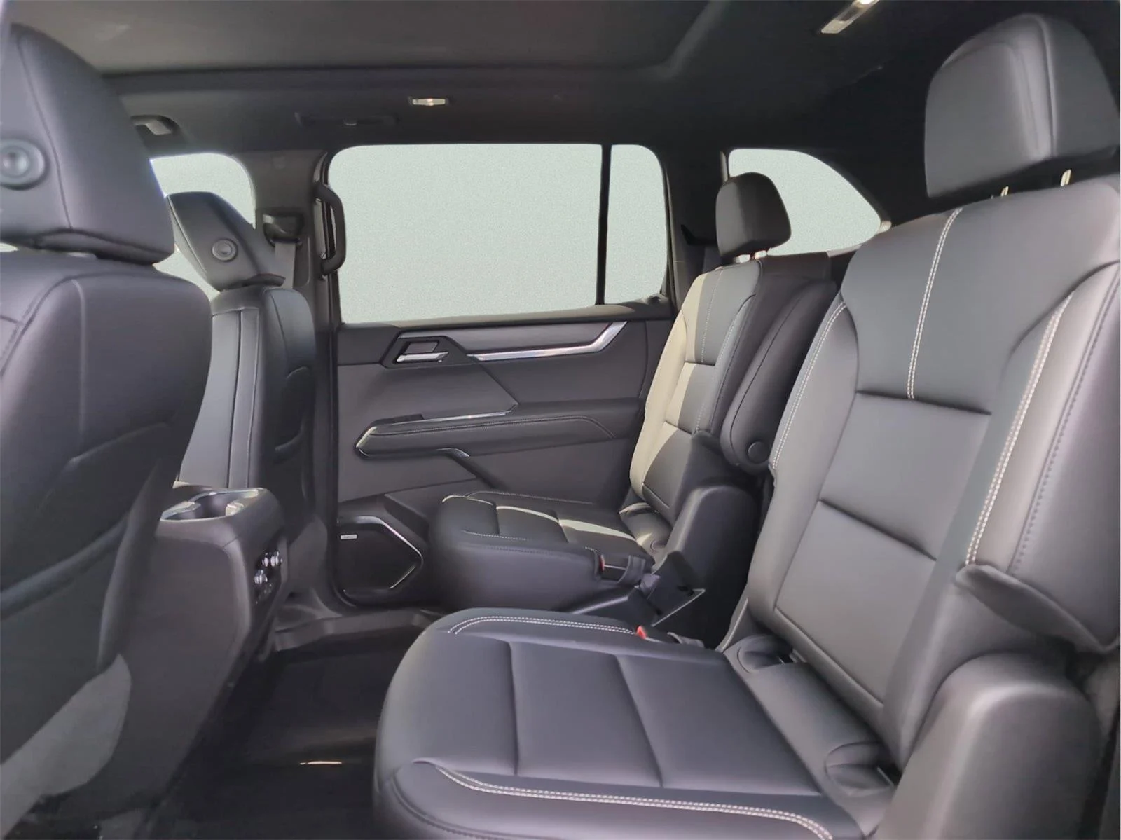 New 2026 Glacier White Tricoat GMC Elevation image 14