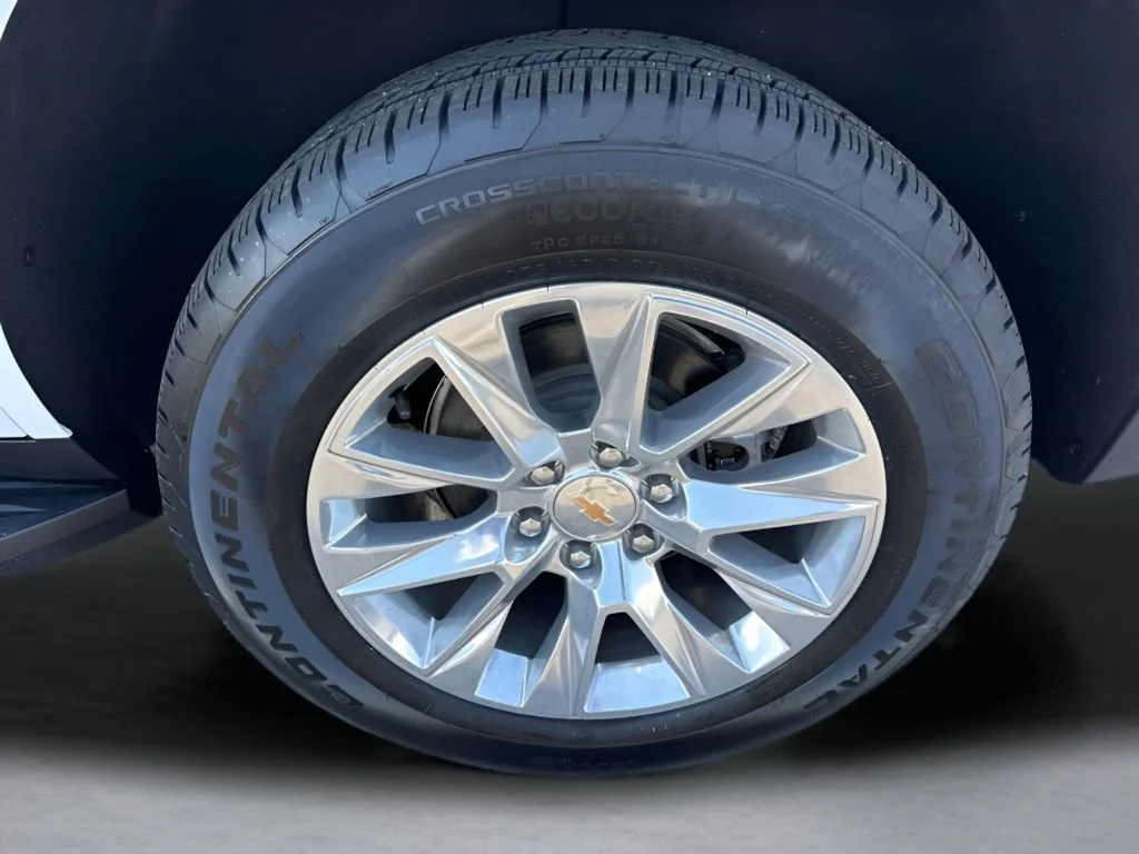 Used 2026 Polar White Tricoat Chevrolet Premier image 37