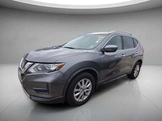 Used 2017 GRAY NISSAN  image 1
