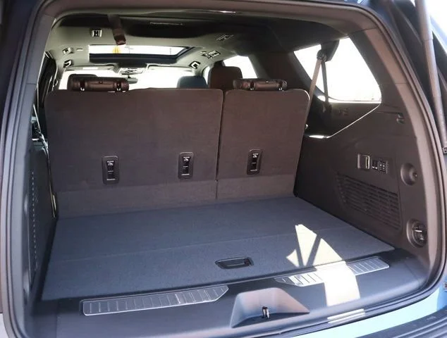 2026 Chevrolet Suburban High Country - Photo 29