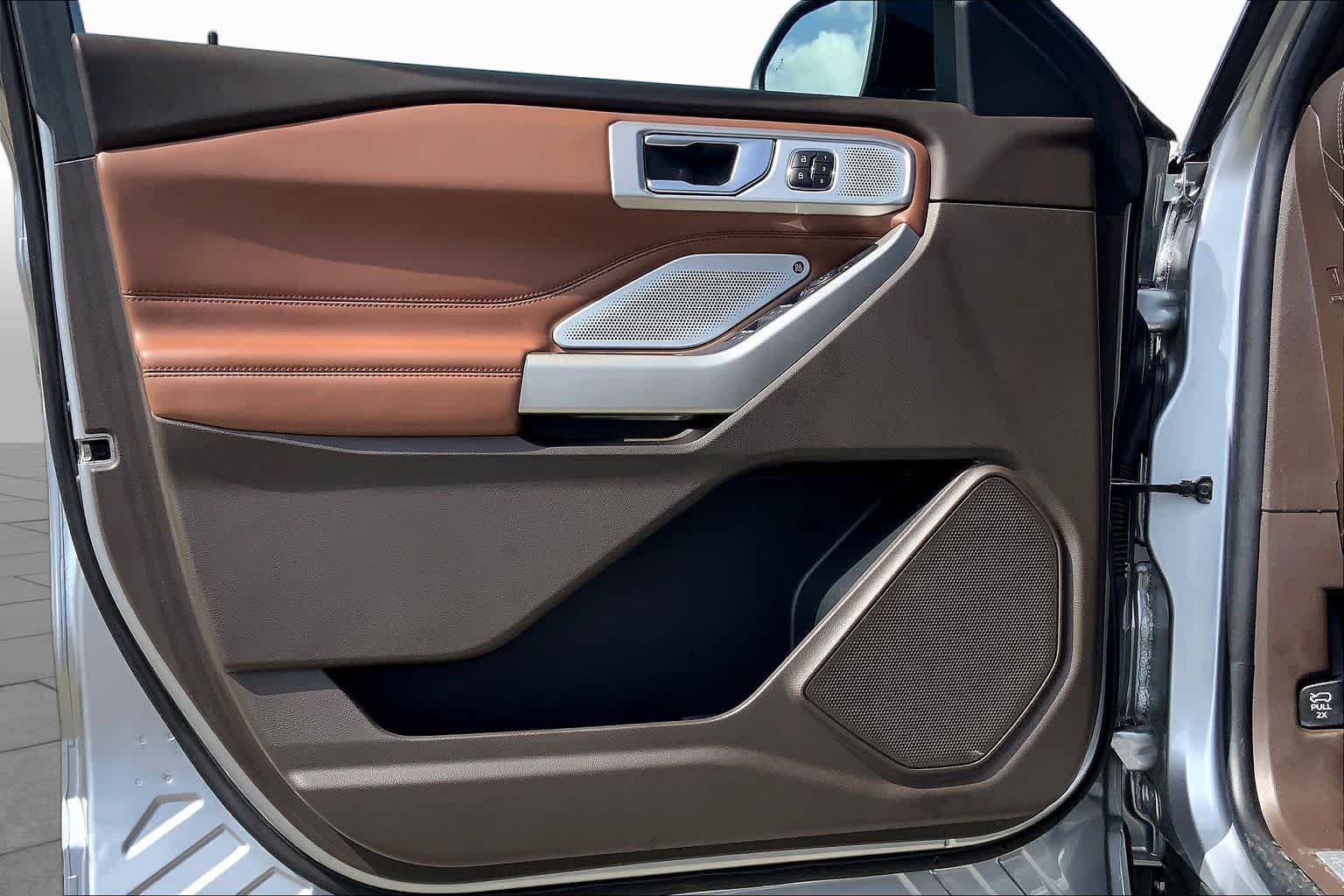 Used 2023 Iconic Silver Metallic Ford King Ranch image 43