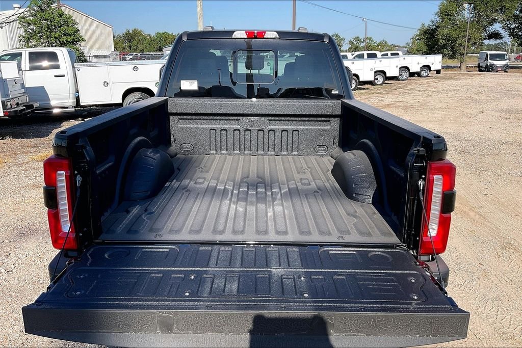 New 2026 Ford Super Duty F-250 XLT 4D Crew Cab