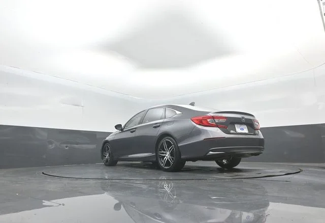 Certified Used 2021 Gray Pearl Honda Touring image 31