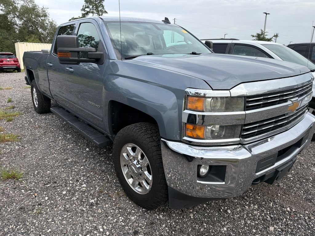 Used 2015 Gray Chevrolet LT image 4