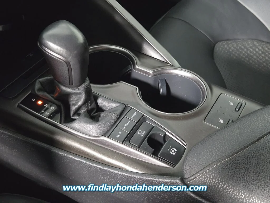 Used 2022 Pearl Toyota XSE image 30