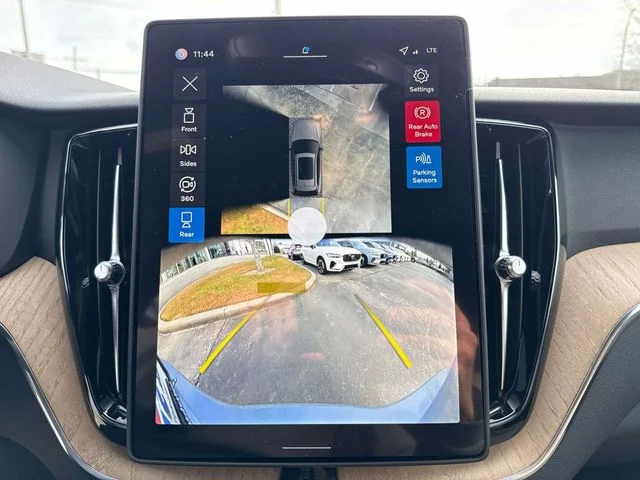 New 2026 Vapour Grey Volvo Plus image 29
