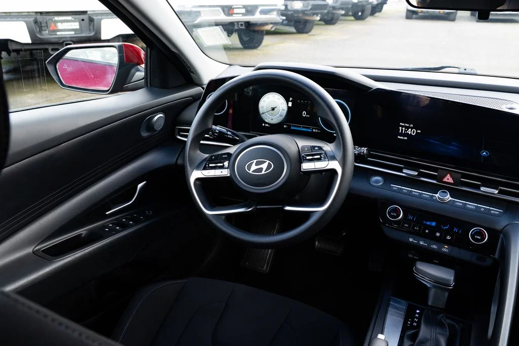 Used 2024 Red Hyundai SEL image 9