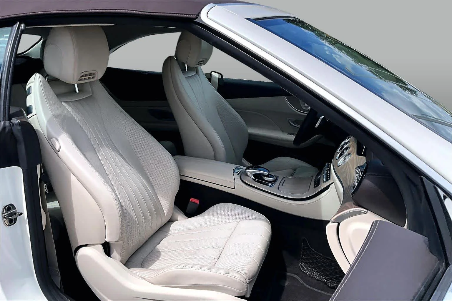 Used 2018 designo Diamond White Mercedes-Benz E 400 image 9