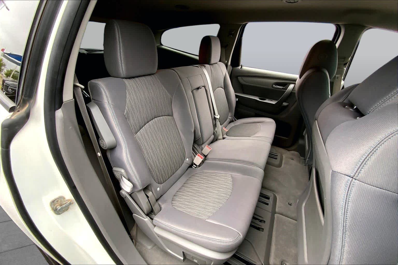 Used 2013  Chevrolet LS image 19