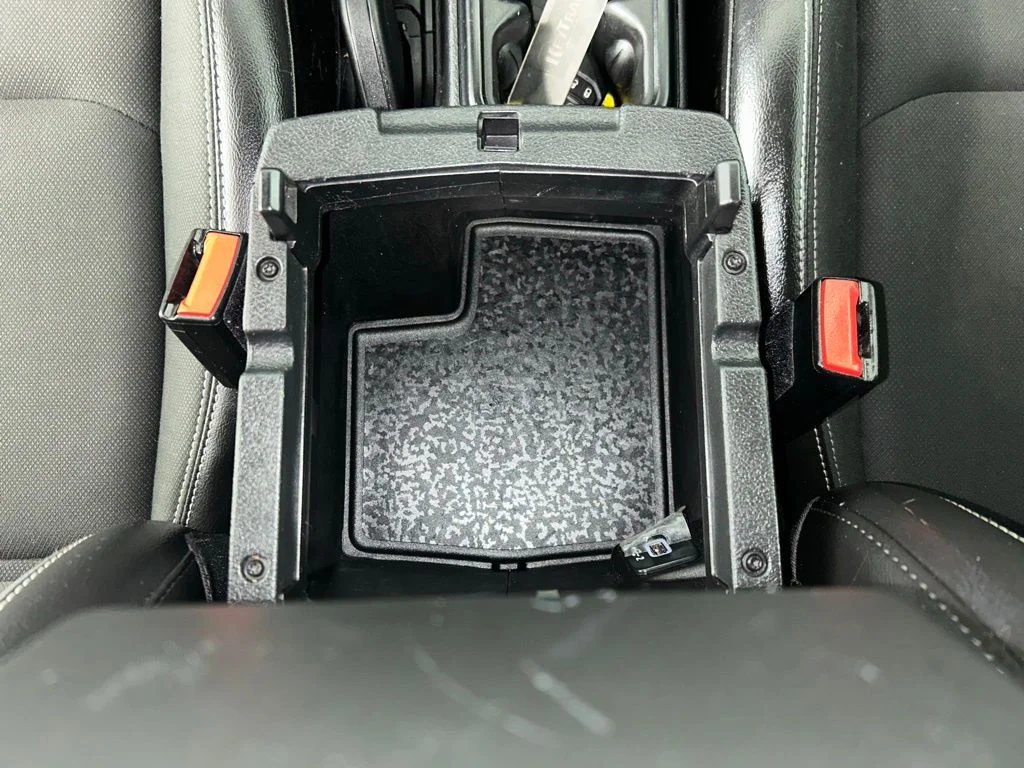 Used 2023 Gray Jeep  image 11