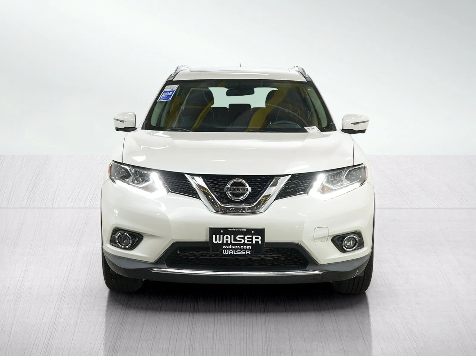 Used 2016 Pearl White Nissan SL image 8