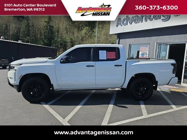 Used 2023 Glacier White Nissan SV image 2