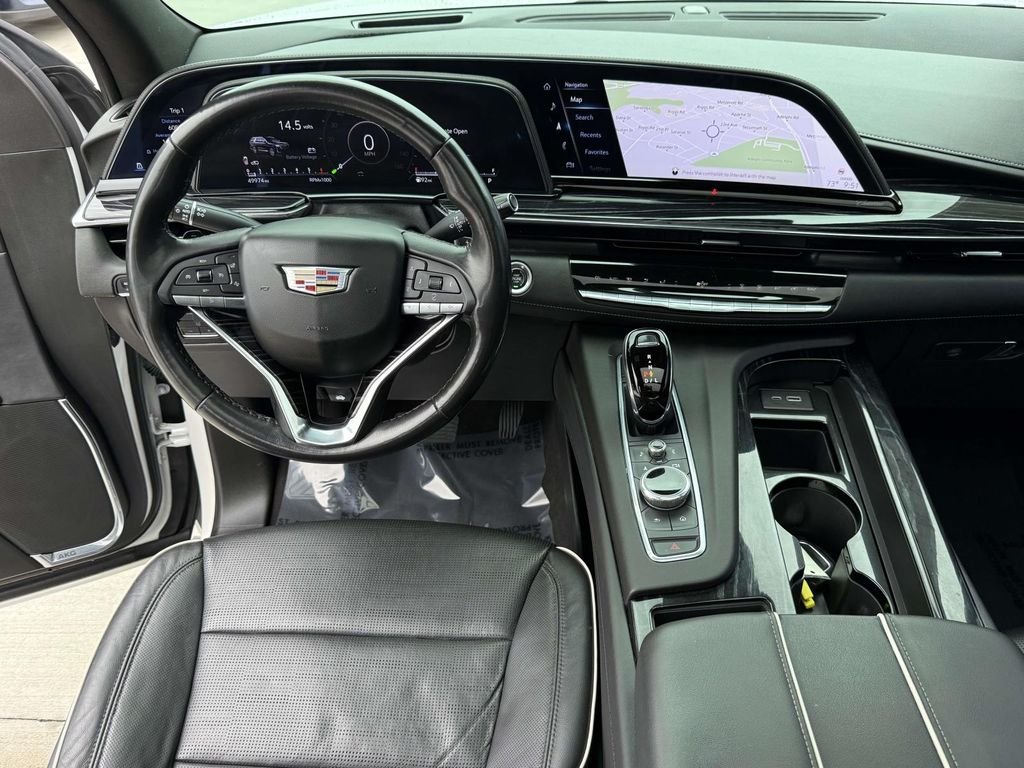 Used 2022 White Cadillac Sport image 17