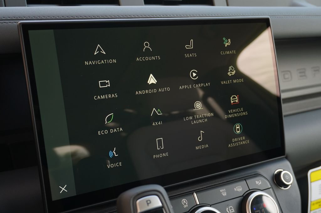 New 2026 Santorini Black Land Rover S image 20
