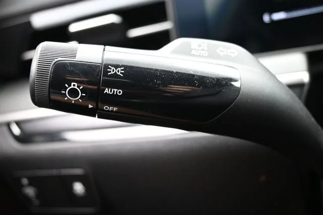 Used 2025 Black Kia LXS image 26