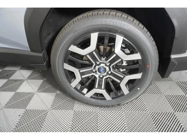 New 2026 ICE SILVER METALLIC Subaru Touring XT image 8