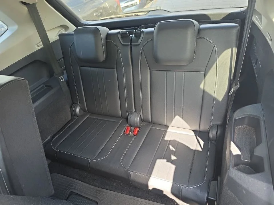 Used 2023  Volkswagen 2.0T SE image 6