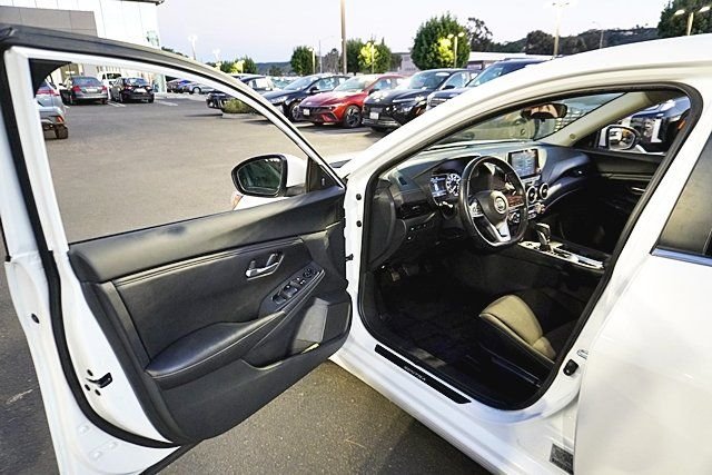 Used 2023 White Nissan SV image 33