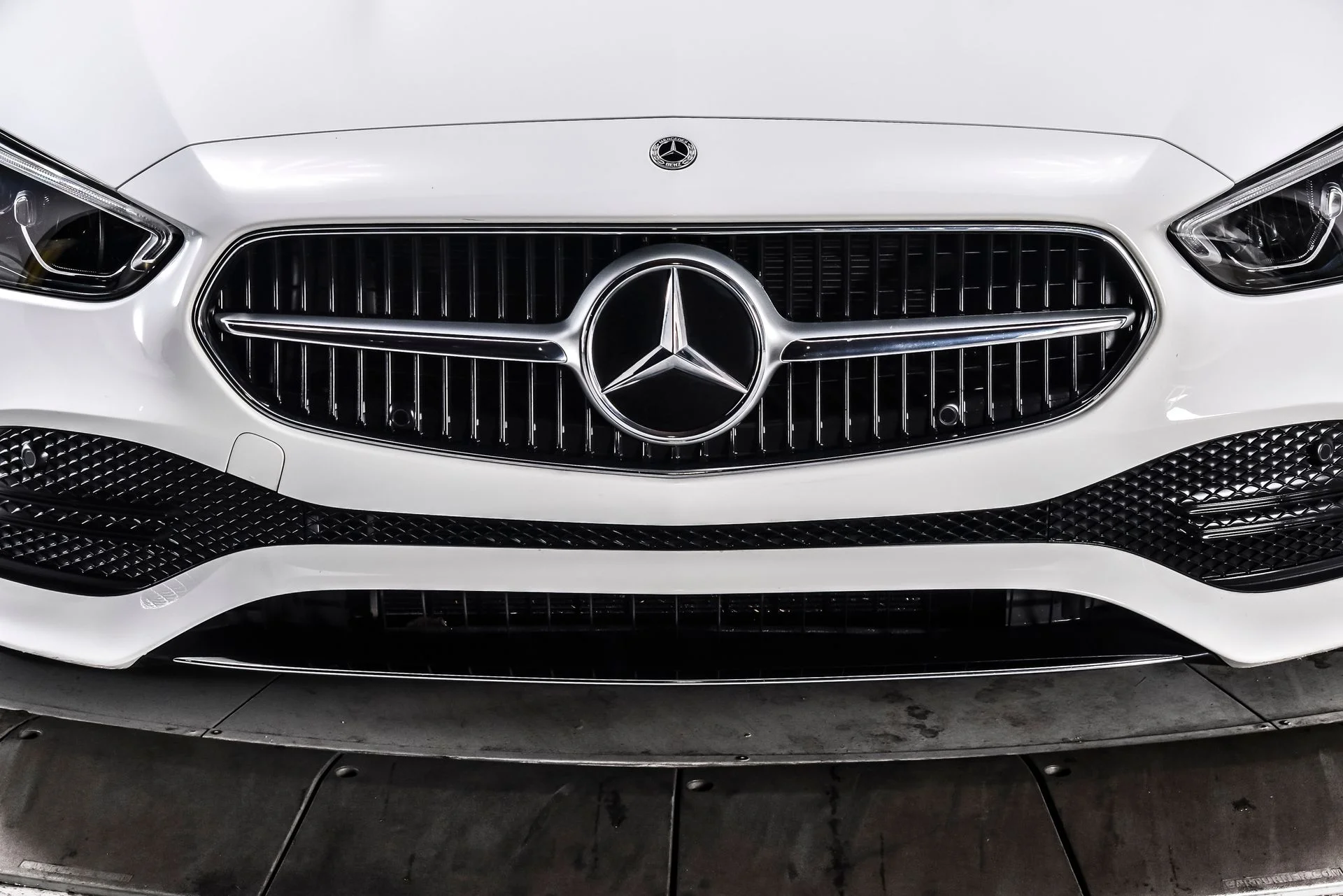 Used 2023 Polar White Mercedes-Benz C 300 image 4