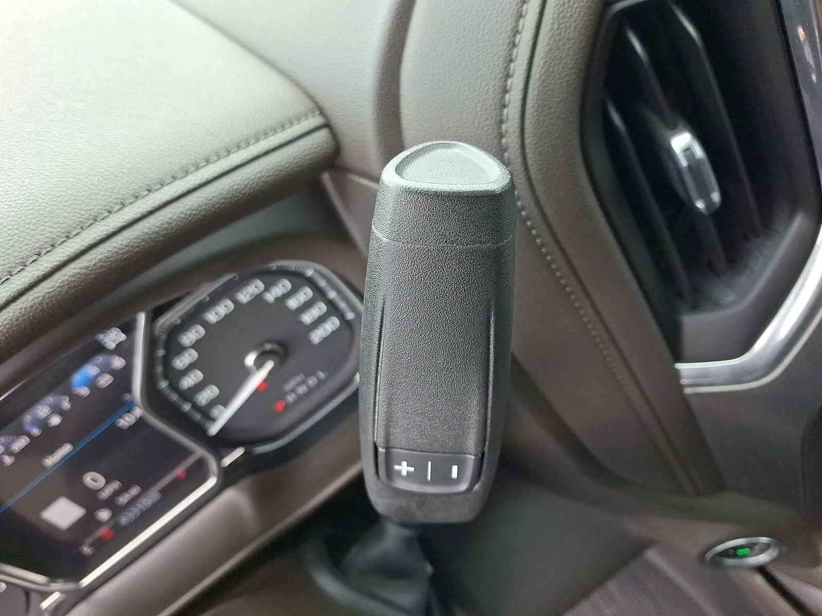 Used 2021 Summit White GMC Denali image 14