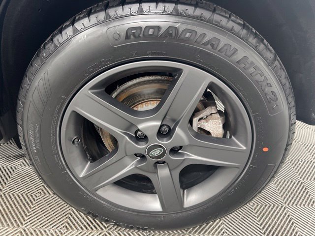 Used 2023 Blue Land Rover X-Dynamic SE image 9