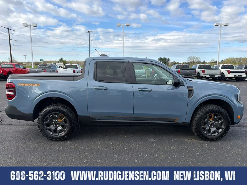 Used 2025 Gray Ford Tremor image 7