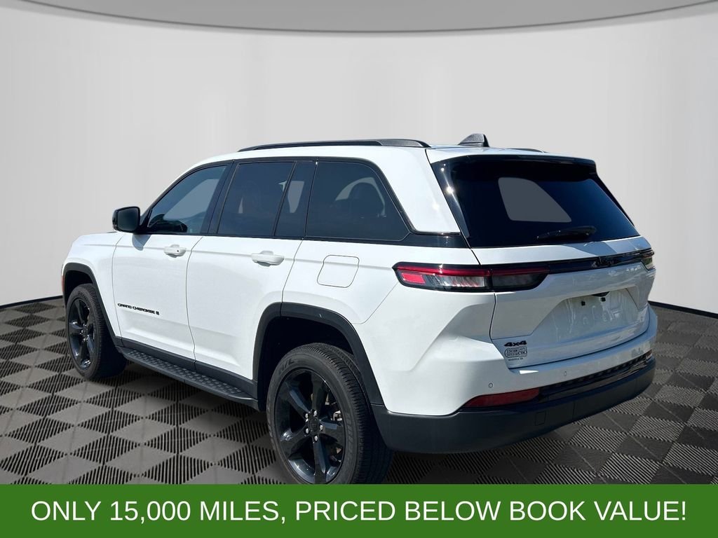 Used 2024 White Jeep Altitude X image 3