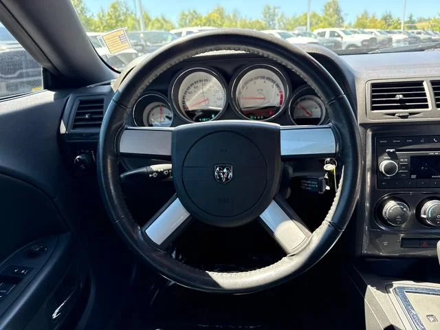 Used 2009 Brilliant Black Pearl Dodge R/T image 13