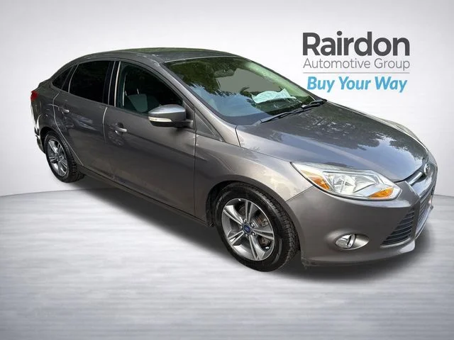 2014 Ford Focus Sedan SE's photo
