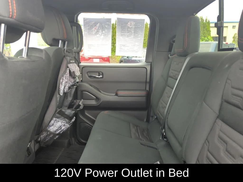 Used 2025 Black Nissan PRO-4X image 18