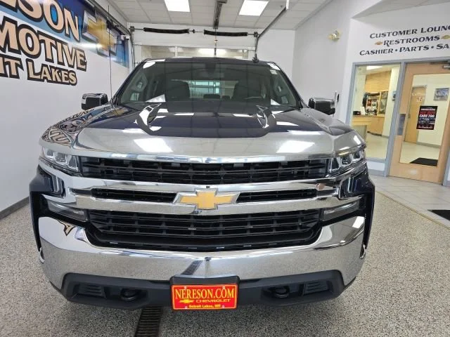 Used 2020 Chevrolet Silverado 1500 LT with VIN 3GCUYDED8LG285656 for sale in Detroit Lakes, Minnesota