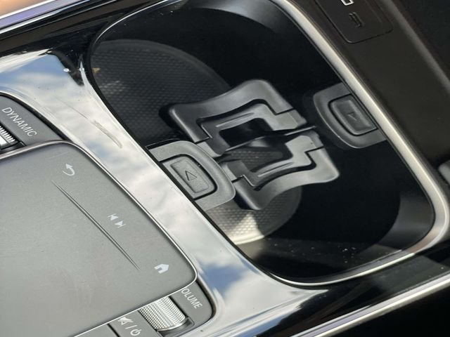 Used 2022  Mercedes-Benz GLB 250 image 30