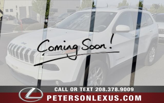 Used 2016 White Jeep Latitude image 1