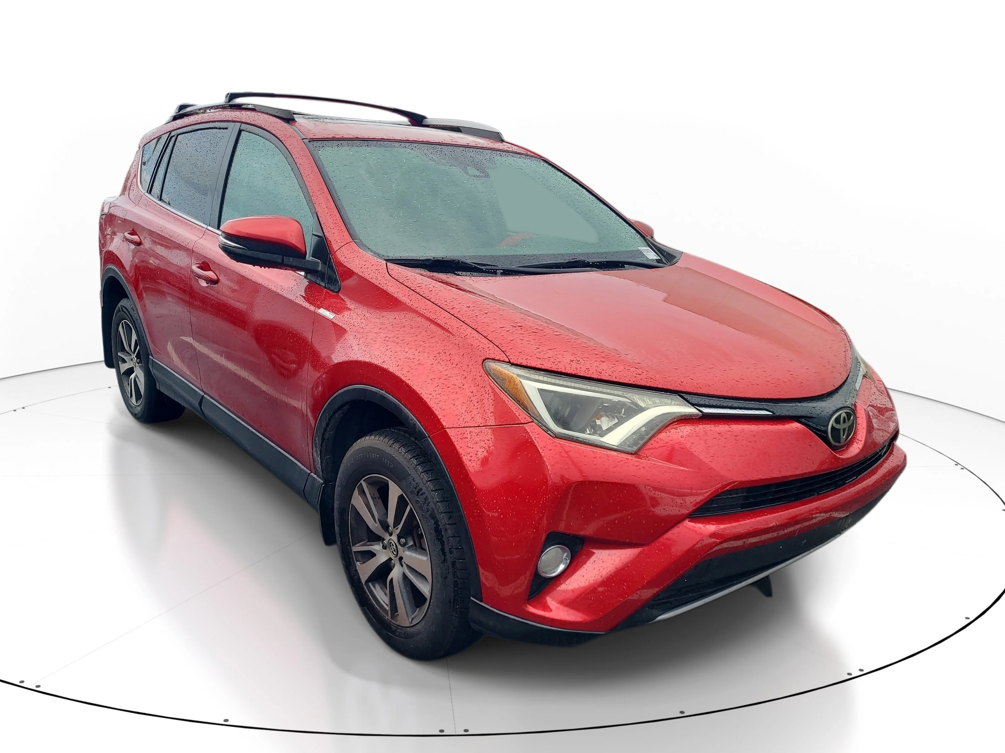 Used 2017  Toyota XLE image 1