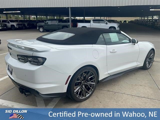 Used 2023 Summit White Chevrolet  image 5