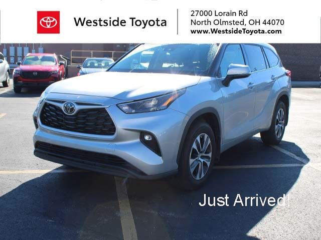 Used 2022 Celestial Silver Metallic Toyota XLE image 1