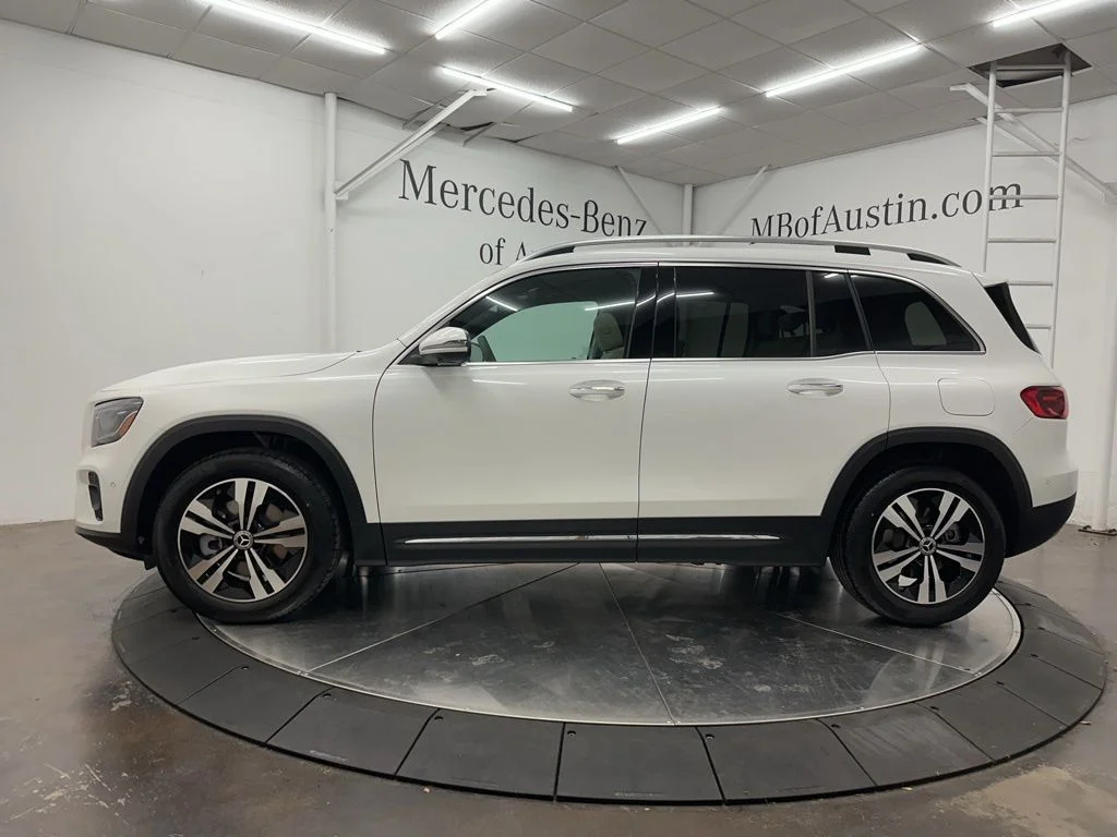 Used 2026 White Mercedes-Benz GLB 250 image 4