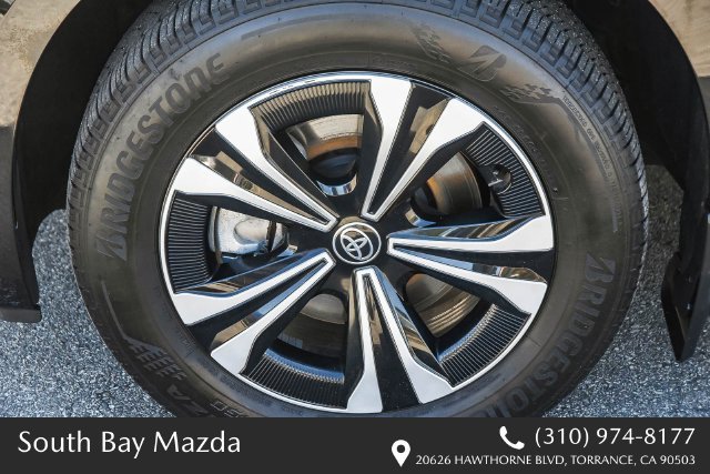 Used 2023 Beige Toyota XLE image 11