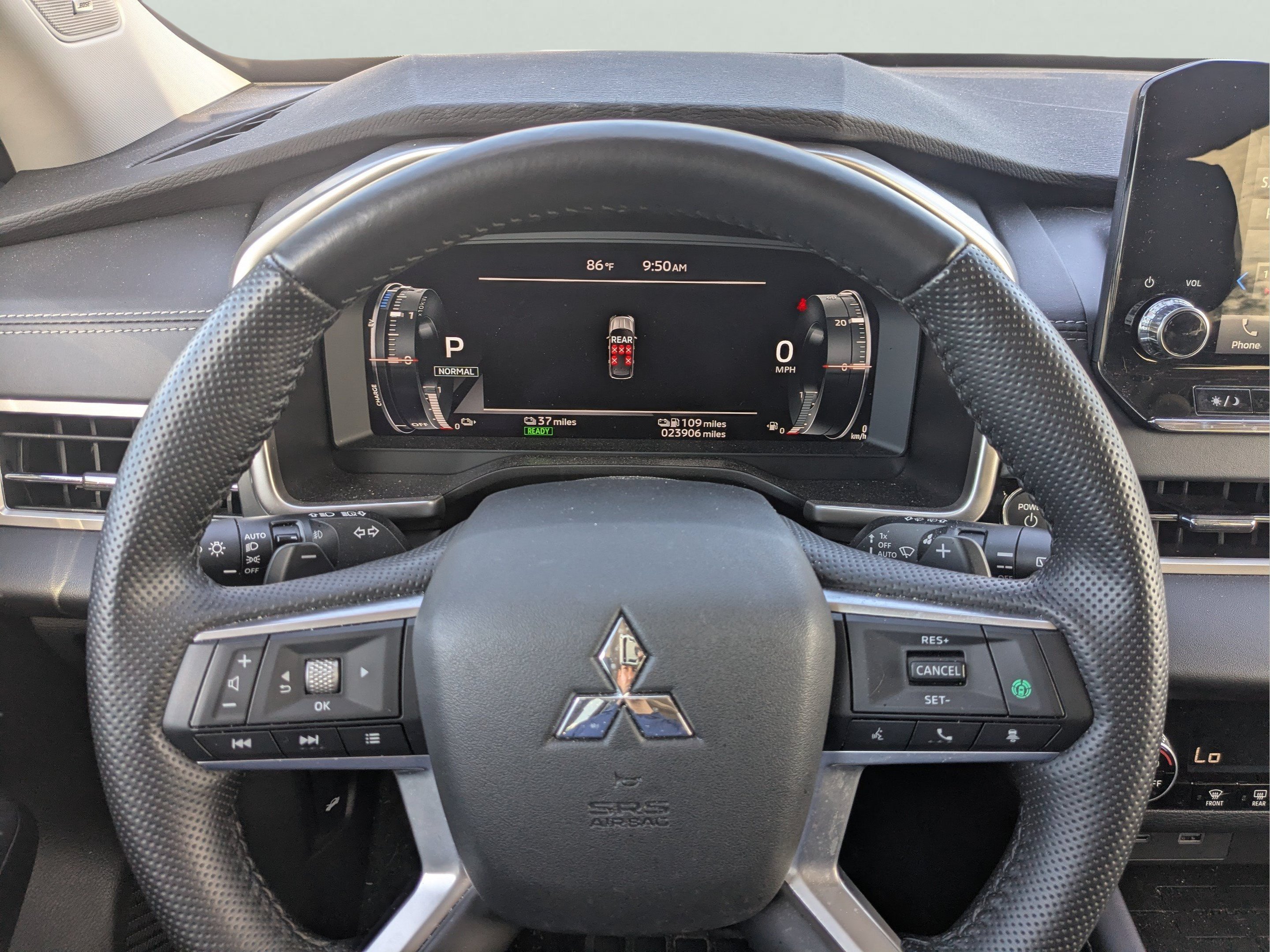 2025 Mitsubishi Outlander Plug-in Hybrid SE - Photo 29