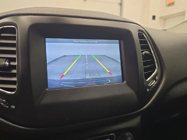 Used 2019 Diamond Black Jeep Sport image 22