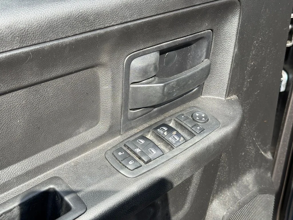 Used 2018 Gray Ram Express image 13