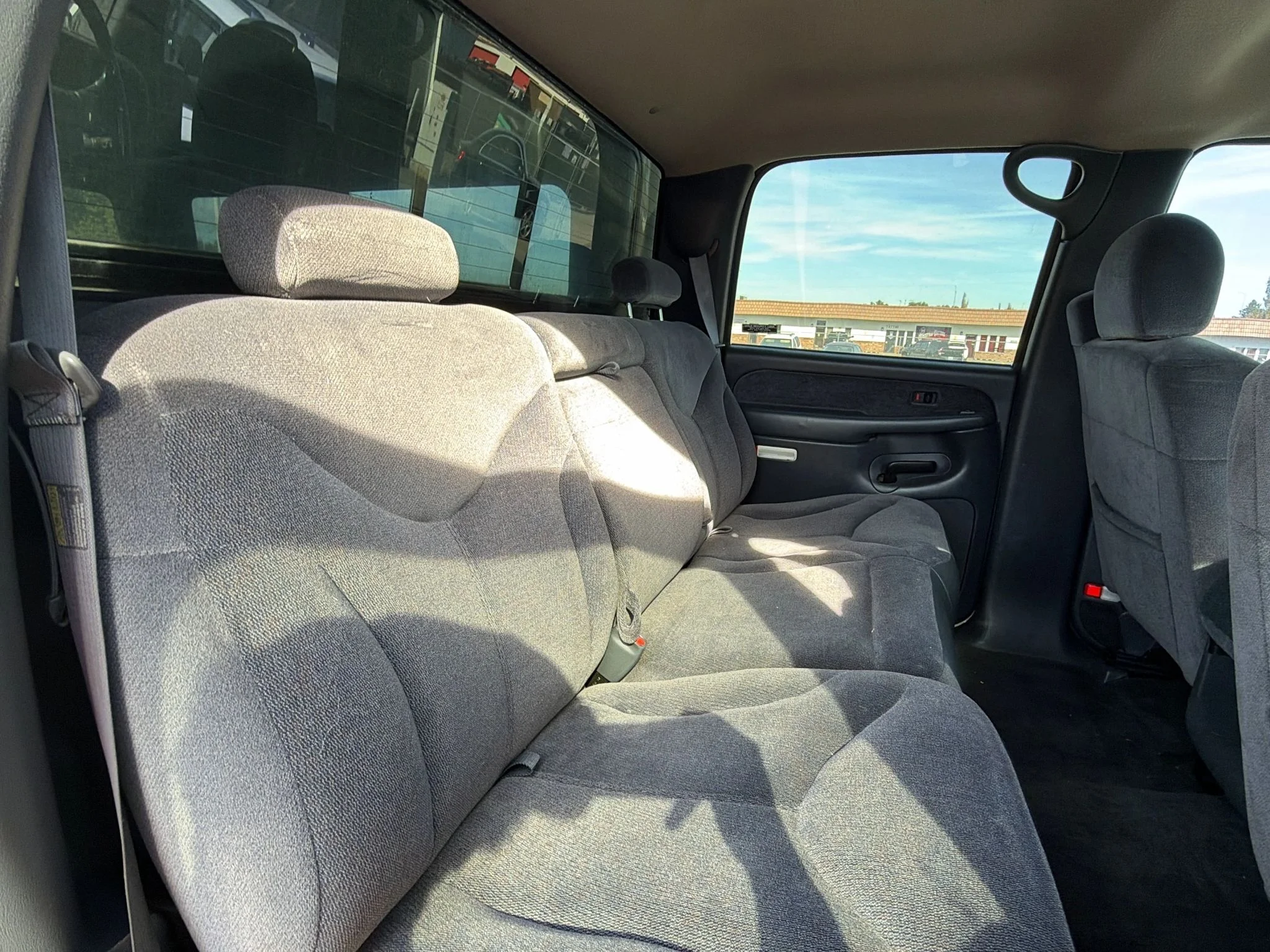 Used 2002 Gold GMC SLE image 33