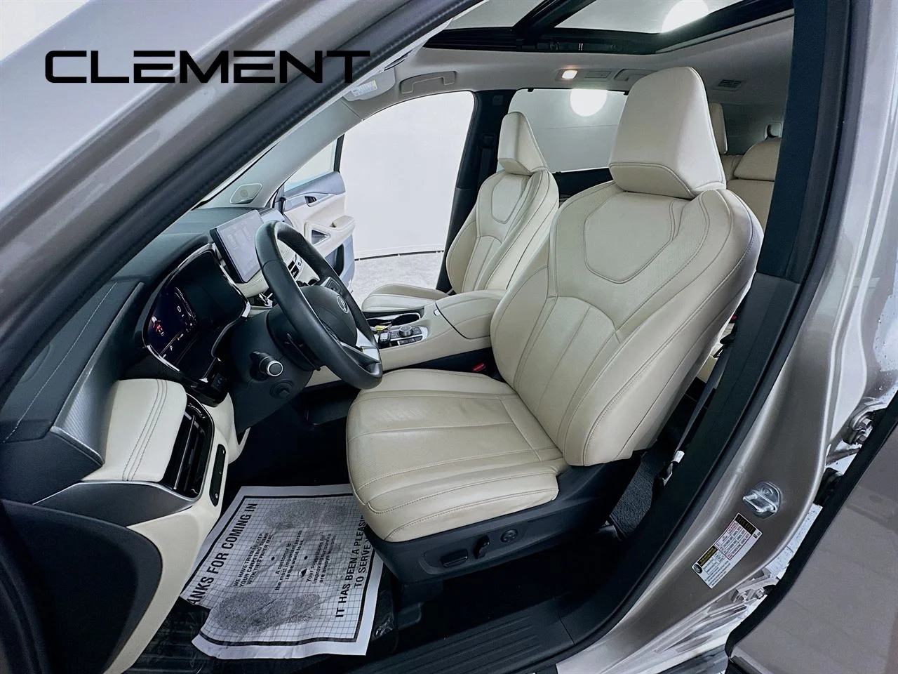 Used 2023 Warm Titanium INFINITI LUXE image 31