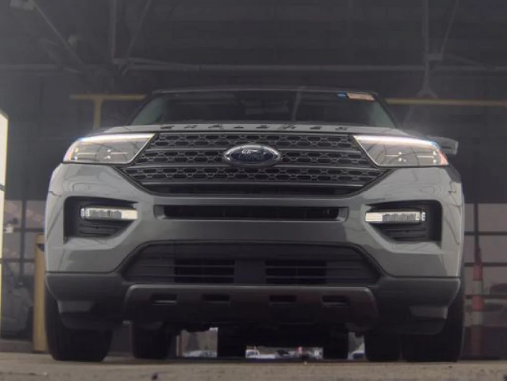 Used 2024 Gray Metallic Ford XLT image 4