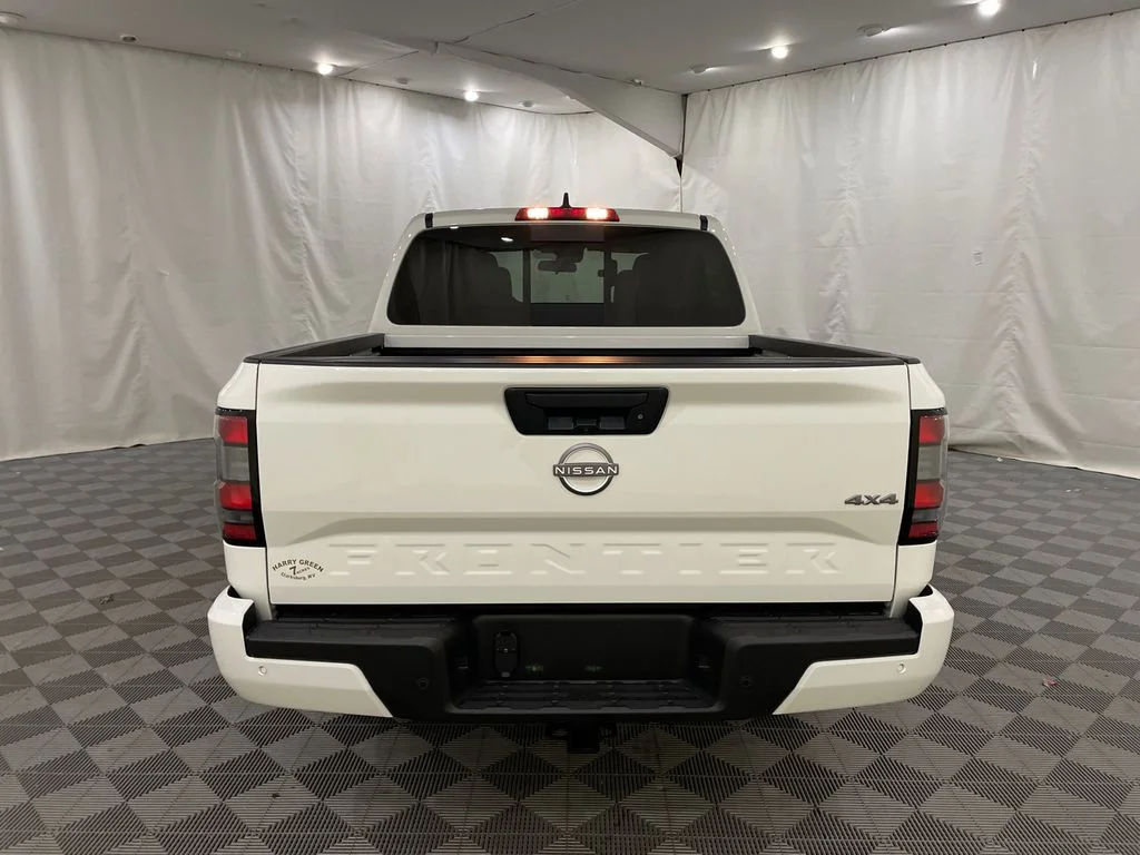 New 2026 Glacier White Nissan Crew Cab SV image 6