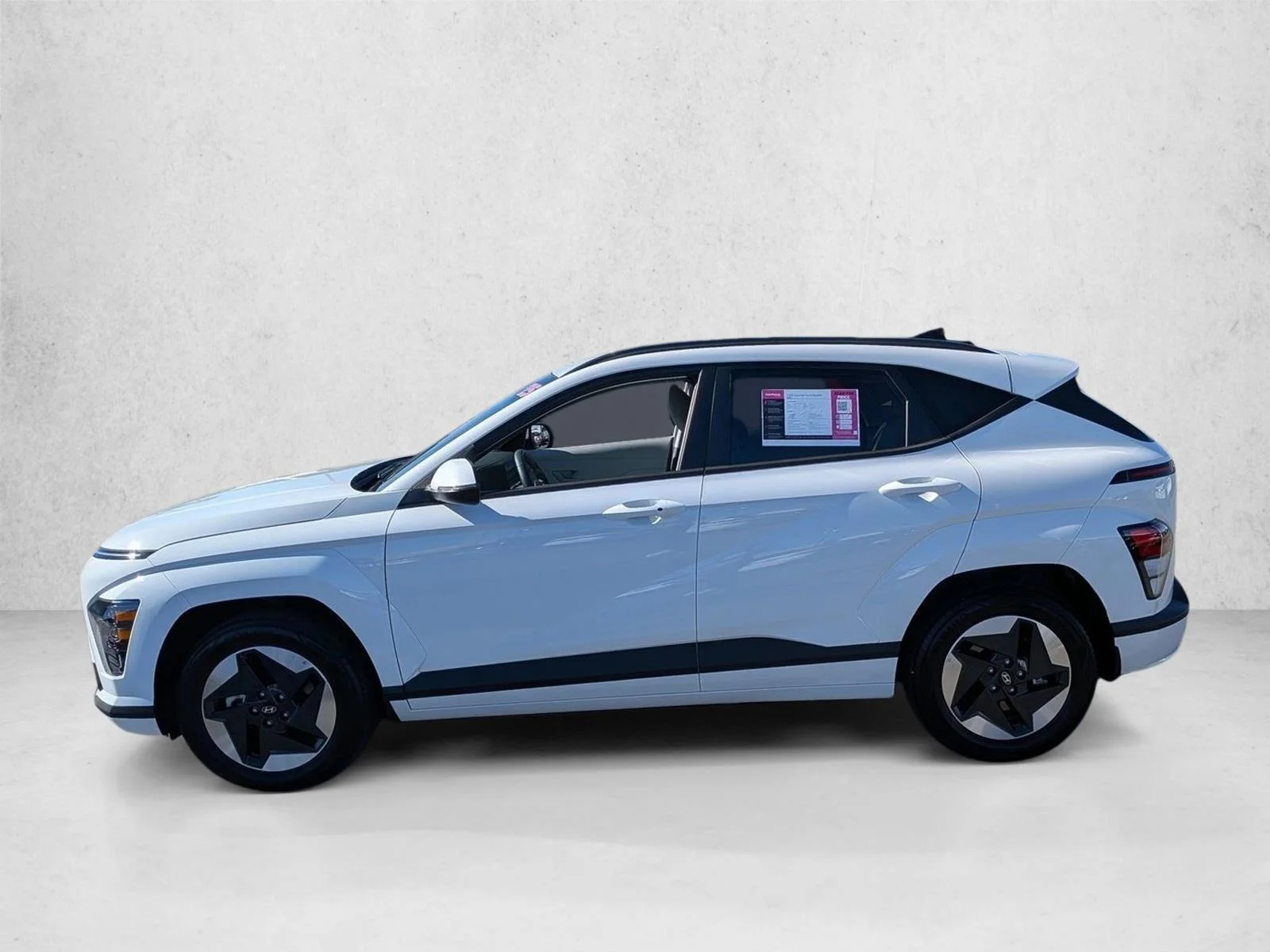 Used 2025 Atlas White Hyundai SEL image 9