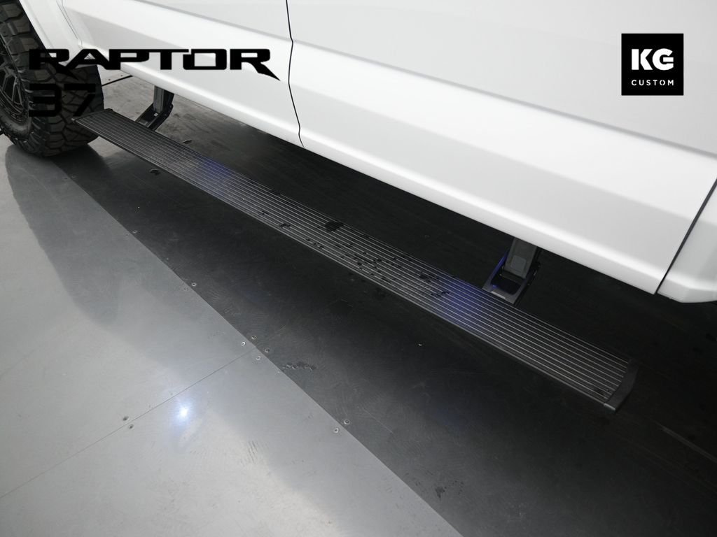 Used 2025 White Ford Raptor image 25