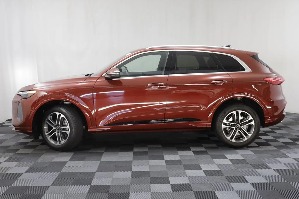 Used 2025 Red Metallic Audi 2.0T Premium Plus image 4